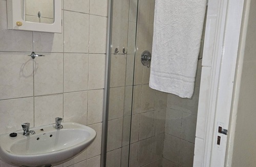 Hatfield Hostel | Birchway's Backpackers