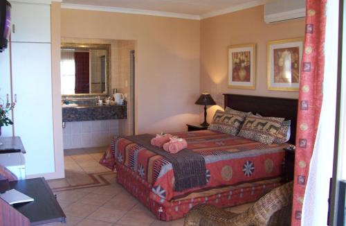 Illovo Beach Bed & Breakfast | Birdcage B&B