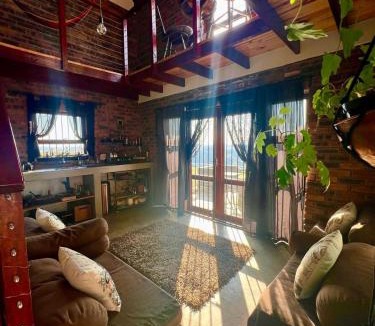 Inchanga House | Black Cat Cottage