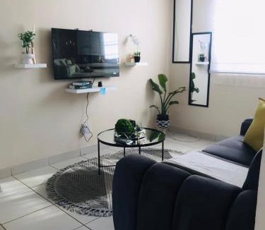 Kareeberg Apartment | Blanc and Bold