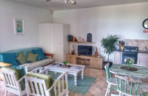 Paradise Beach House | Blue Chill. The perfect place to relax and unwind. Right on the beach!