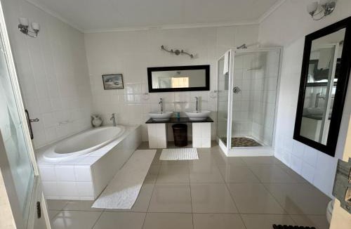 Springbok Bed & Breakfast | Blue Diamond Lodge & Spa