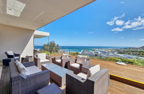 Camps Bay Villa | Blue Emerald Villa
