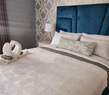 Benoni House | Blue Escape Life and Leisure Guest House