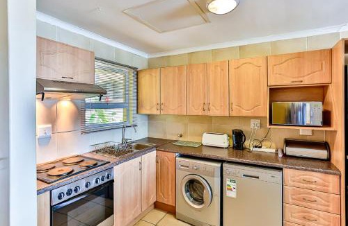 Westbrook Apartment | Blue Largo 27