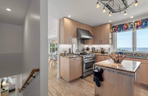 Jenner House | Blue Pearl, by Vinifera Homes