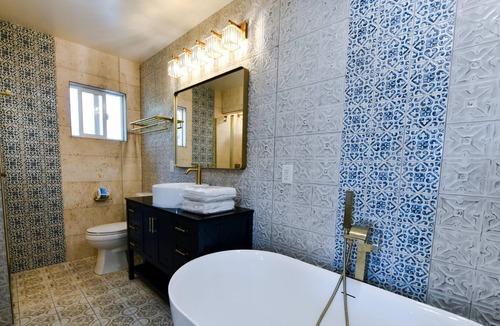 San Jose House | Blue Studio: Private Bath, Cozy Charm