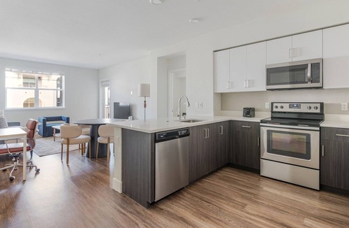 Centerville Apartment | Blueground | Centerville, pool, nr Quarry Lakes