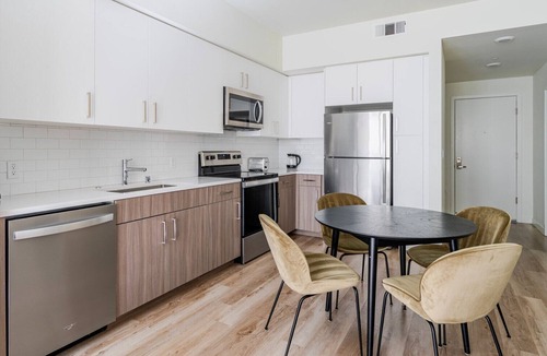 Hayward Apartment | Blueground | North Hayward, pool, nr Hayward Park
