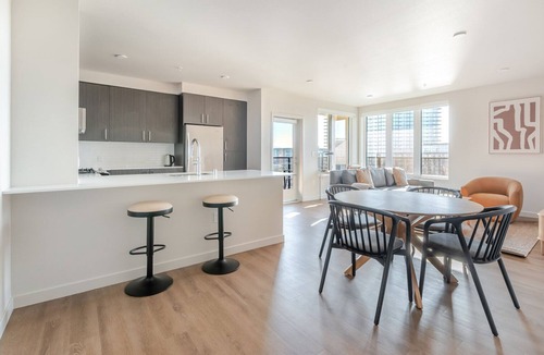 Santa Clara Apartment | Blueground | Santa Clara, pool, nr Central Park