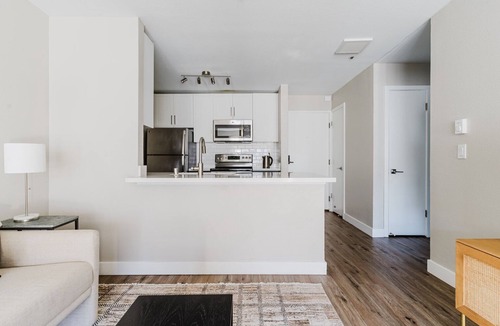 South Beach Apartment | Blueground | South Beach, pool, w/d nr Oracle Park