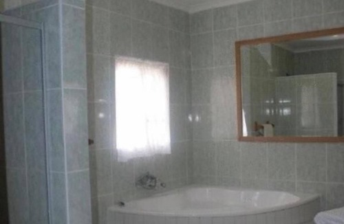 Bluewater Bay House | Bluewater Guesthouse