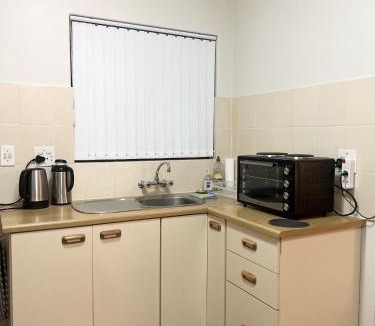 Fish Hoek Apartment | Bob-Bob's Cottage
