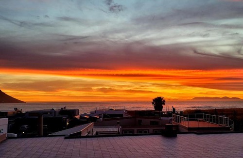 Gordons Bay Central Apartment | Bobby's Place (Self - Catering Apartment)