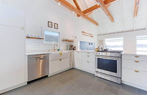 Old Town House | Bodega Bay 2BR bay-view bungalow with private sauna — dogs welcome