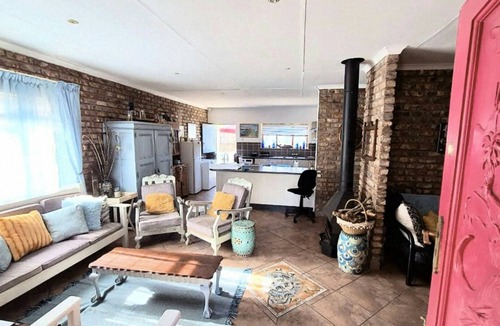 Boknes Strand House | Boknesstrand Beachy Charm: Mermaids Cottage Near Shore & Shops.