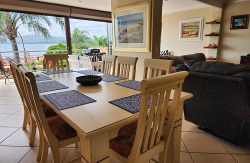 Kosmos Apartment | BondMakers Hidden Gem