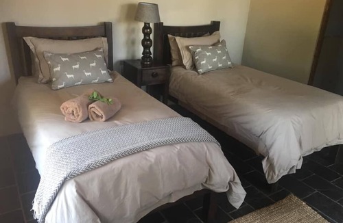 Phalaborwa Cabin | Bosbok Lodge
