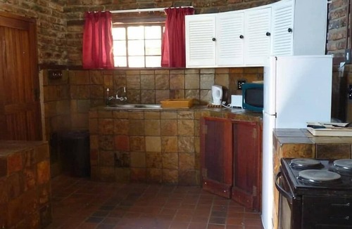 Moqhaka Cabin | Boskoppie Lion & Tiger Reserve