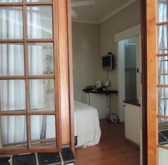 Hillcrest House | Brackens Guest House