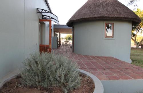 Moorreesburg Villa | Brakkies the Country dog Escape