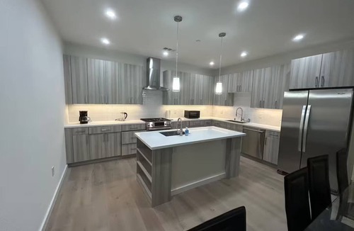 Redwood City House | Brand new spacious 3br/ba towhouse private garage gated complex sleeps 8