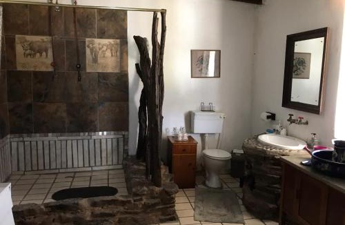 Addo House | Break Away from City lights and enjoy tranquility under the African Sky