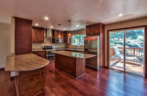 Tahoe Village House | Breathtaking Lake Tahoe Views Hot Tub Minutes to Heavenly & Zephyr Cove