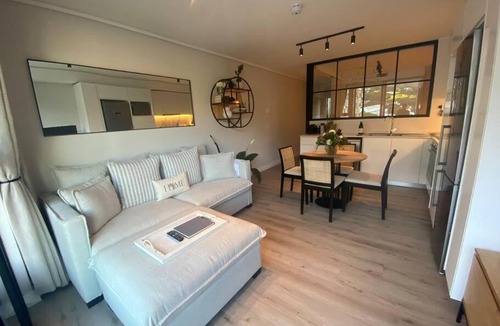 Cape Town City Centre Apartment | Breathtaking Table Mountain 2 Bed Apartment