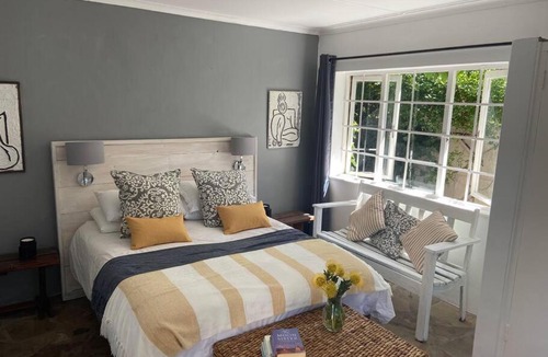 Fernkloof Apartment | Breezy on the Bend's Stone Cottage