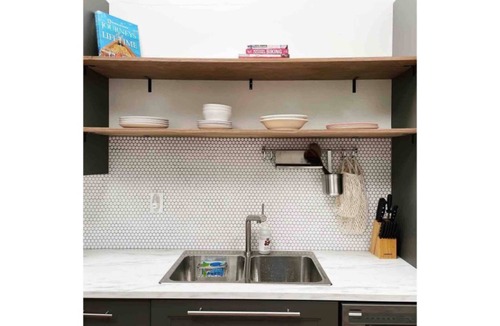 Westbrae Cottage | Bright & Charming Cottage in Cool Gilman District. Walk to Whole Foods & Resto!