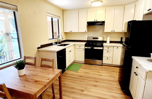The Villas Apartment | Bright Modern 2BR Near Santana Row