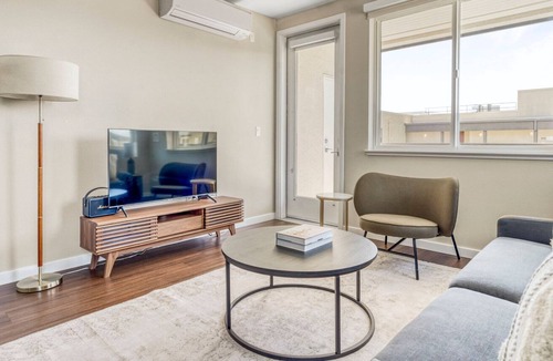 Sunnyvale West Apartment | Bright Sunnyvale 1BR w/ Pool, W/D & Gym, near FB & Google, by Blueground