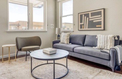 Sunnyvale West Apartment | Bright Sunnyvale 1BR w/ Pool, W/D & Gym, near FB & Google, by Blueground