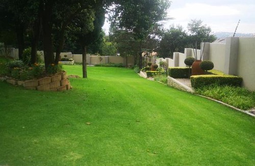 Greater Johannesburg Metropolitan Area House | Bristow Luxury Suites With Back Up Power and Free Wi-Fi
