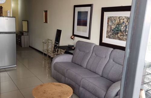 Braamfontein Apartment | Broadway flats Braamfontain