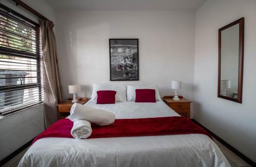Eikenbosch House | Broadway Tygervalley House