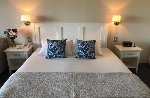 Summerstrand Apartment | Brookes Hill Suites unit 262