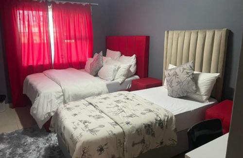 Cape Town House | Brooklyn Queens and Kings Guesthouse