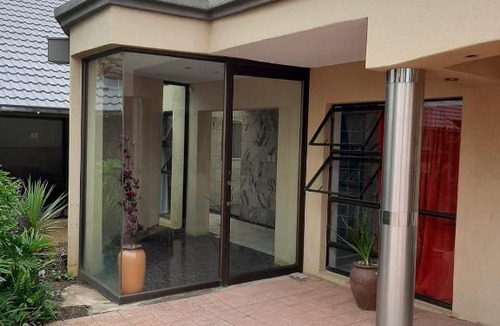 Kempton Park House | Brovad Guesthouse