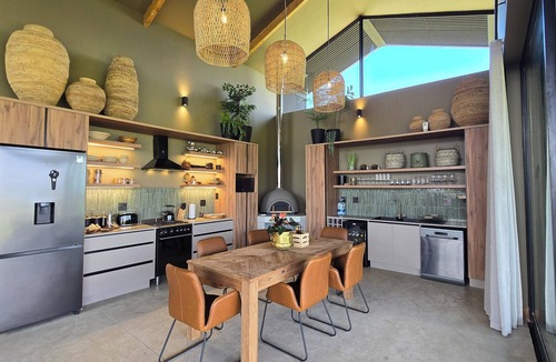 George Cabin | Buff & Fellow Eco Cabins