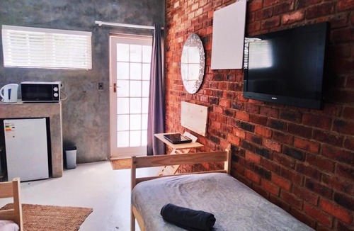 Elarduspark Hostel | Bunk and Beds