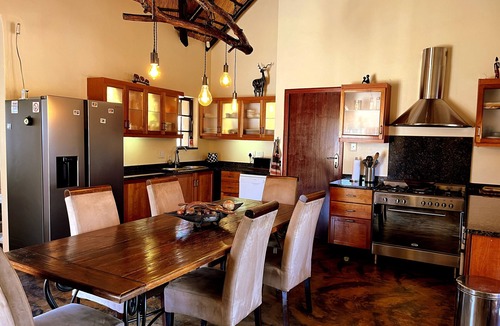 Phalaborwa Villa | Bushvilla Umoja Kruger - wildlife without fences
