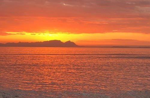 Gordons Bay Central Apartment | By Die See