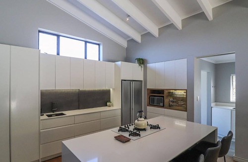 Onrus House | C'est La-Vie Villa in Onrus