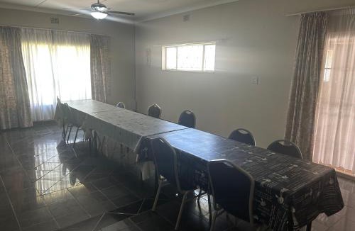 Mokopane Hotel | C'est Si Bon Accommodation at 73 Geyser, Mokopane