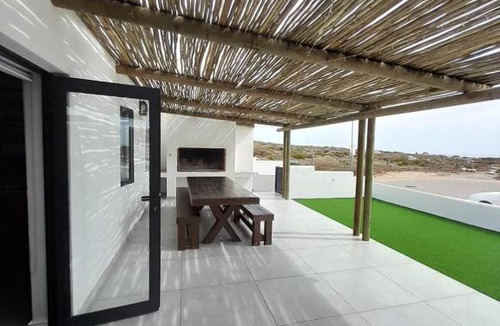 Jacobs Bay House | C-Rock Holiday Home Jacobs Bay