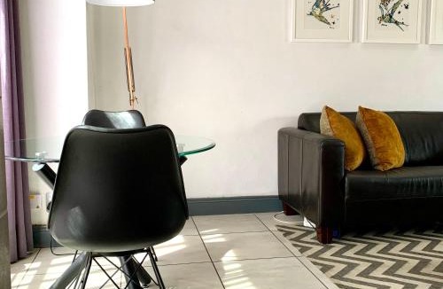 Menlo Park Apartment | CALDESMO Private Apartment