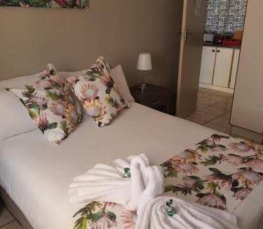 Kimberley House | Caledon Overnight Rooms