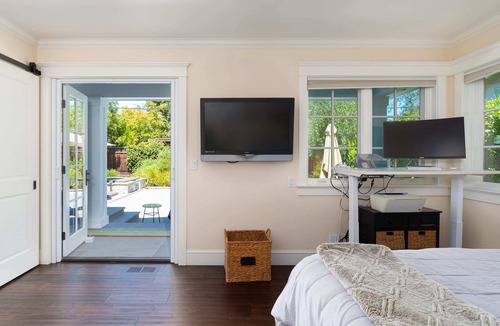 University Heights House | California Poolside Living